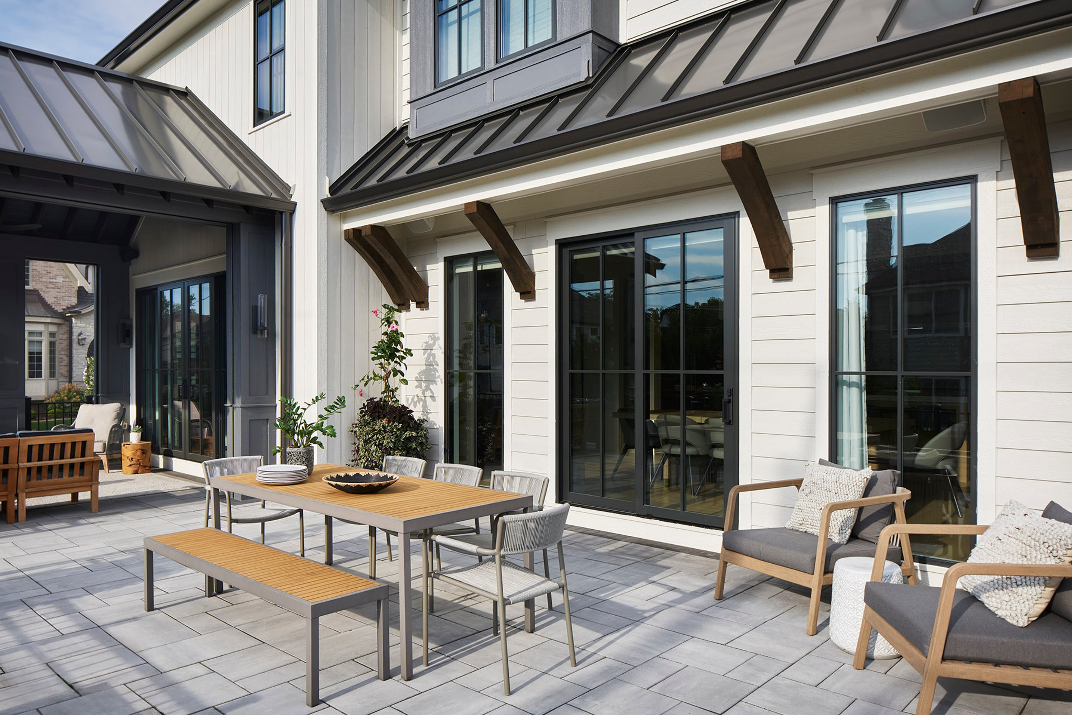 Dawn Reeves Design Luxury Interior Design Chicago Illinois Fairview Patio Dining Outdoor Lounge