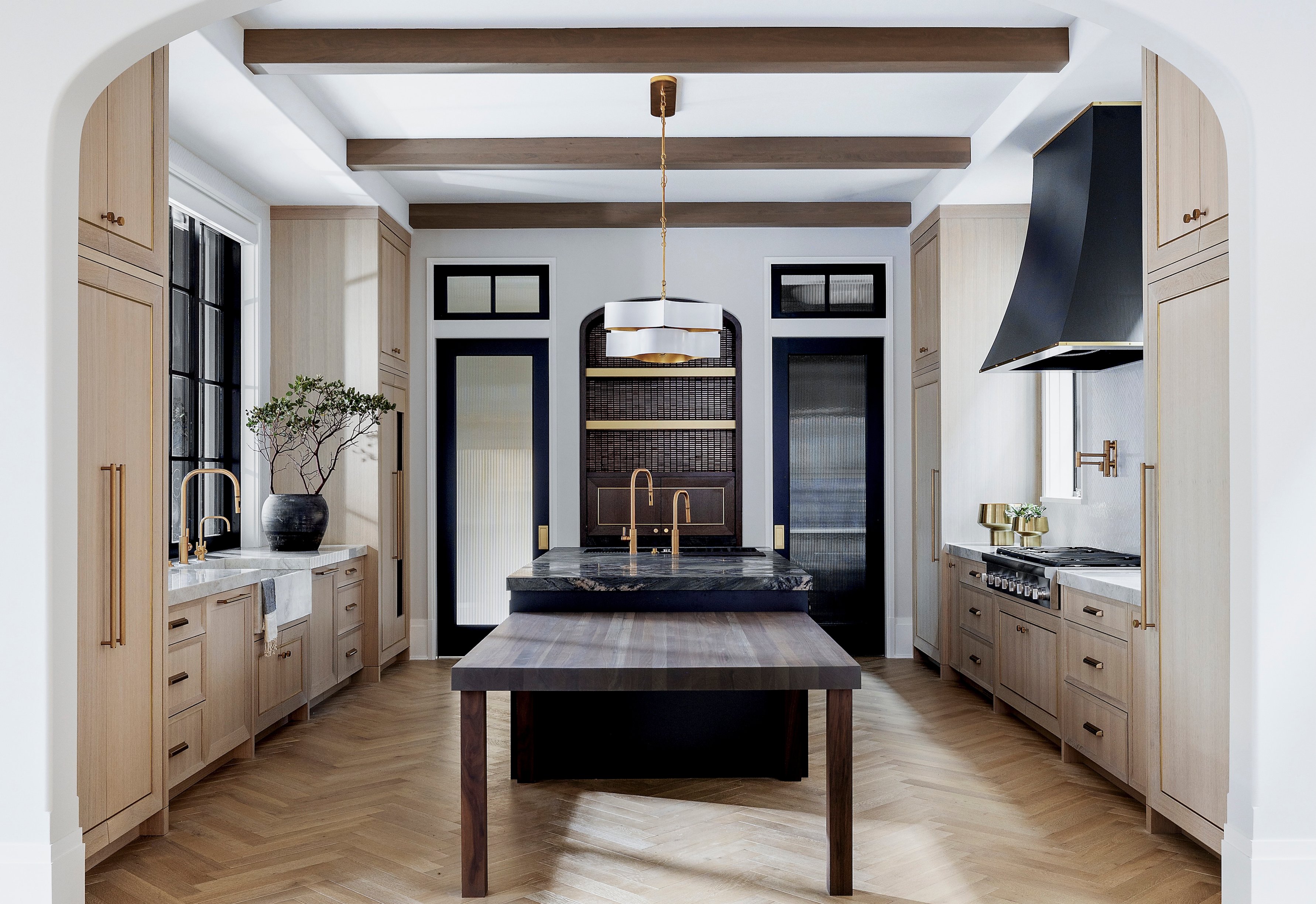 Dawn Reeves Design Luxury Interior Design Chicago Illinois Erie Kitchen Arched Range Niche