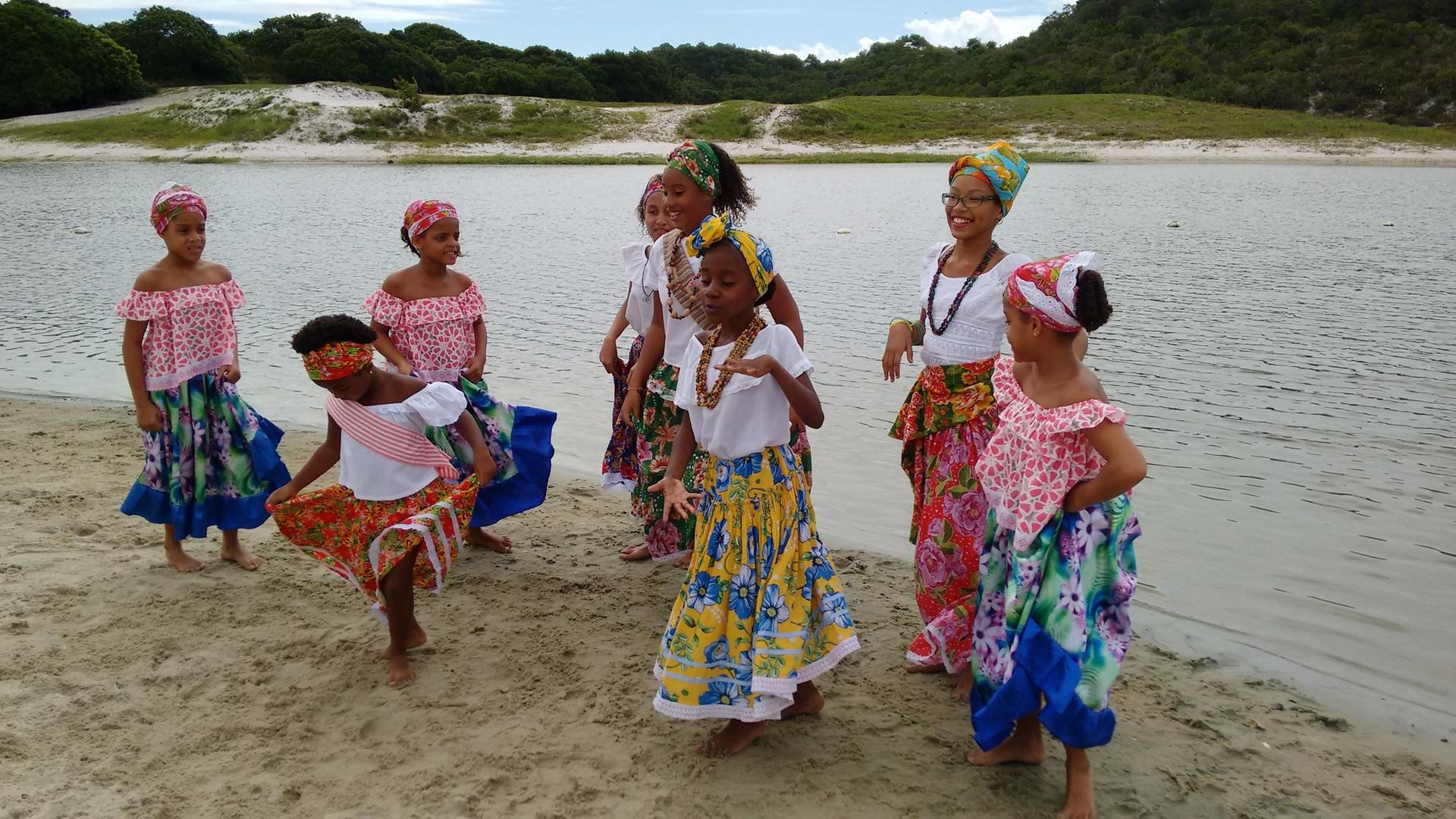 Tradição que atravessa gerações. Foto: Acervo da Associação Cultural As Ganhadeiras de Itapuã