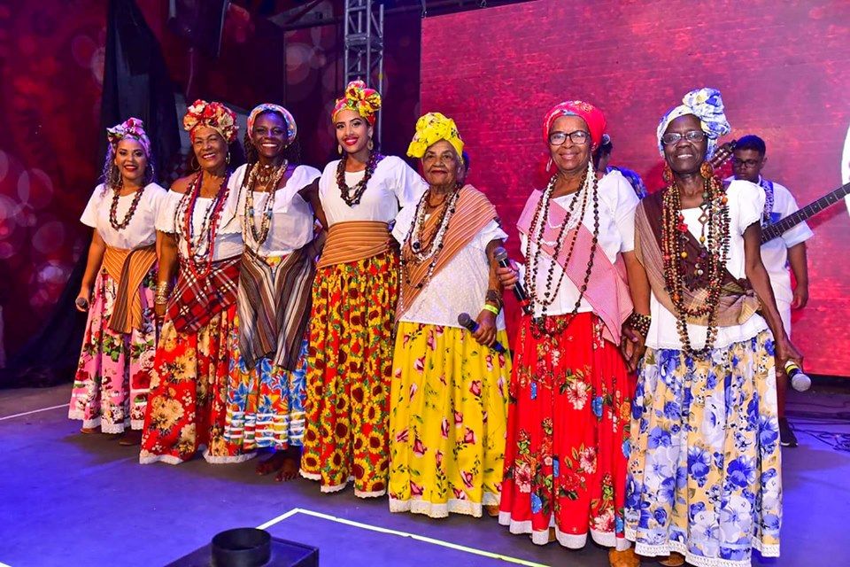 Ganhadeiras de Itapuã na festa de lançamento do enredo da Unidos do Viradouro. Foto: Carlos Papacena