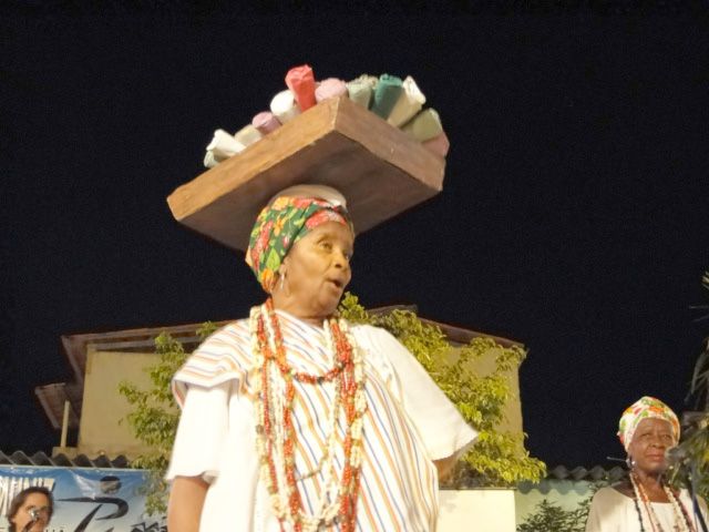 Primeiras apresentações em Itapuã. Foto: Acervo da Associação Cultural As Ganhadeiras de Itapuã