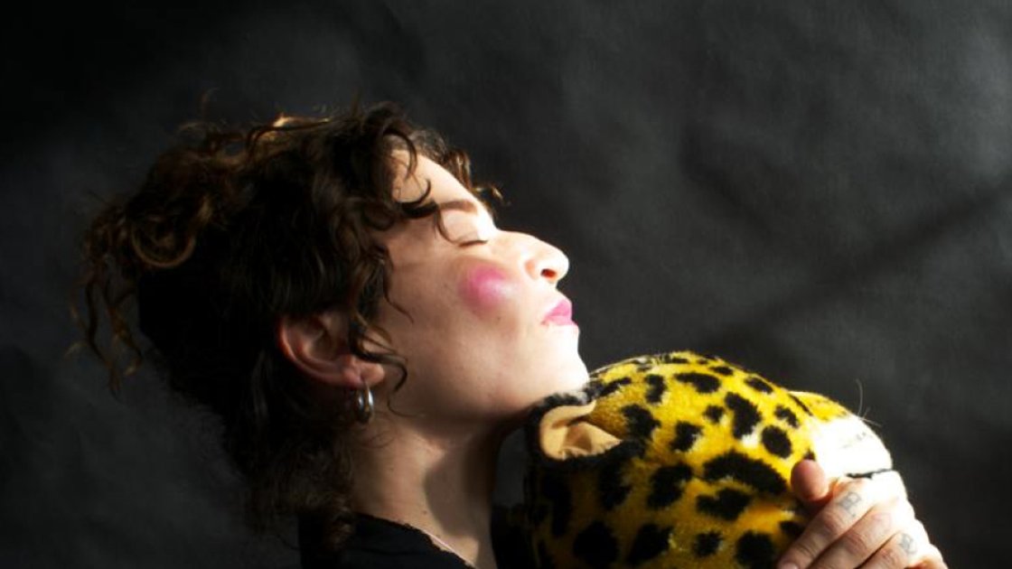 KG-Steamroom W// Dasha Mamba