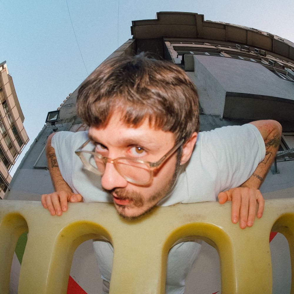 KG-Steamroom W// Attache