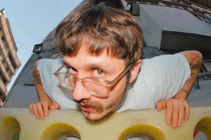 KG-Steamroom W// Attache