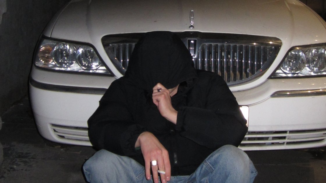 KG-Steamroom W// Leshutler