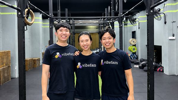 Vibefam co-founders (from left to right) Lim Chun Yong, Serene Lim, and Lee Jia Yi.