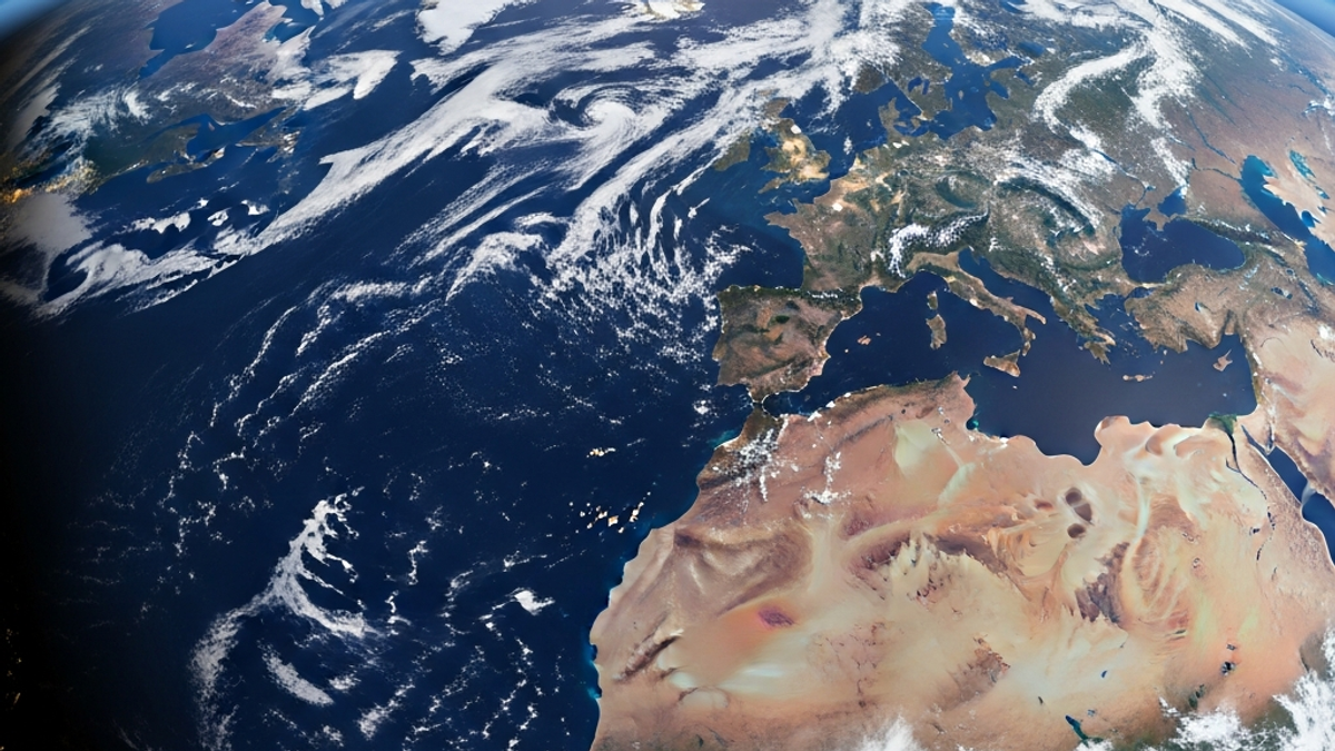 What are the "nasaartemisiiearthphotos" that are currently trending?