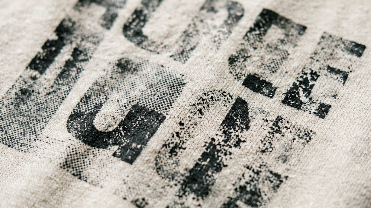 Screen Print vs DTG Print Tee: Which Lasts Longer and Looks Better?