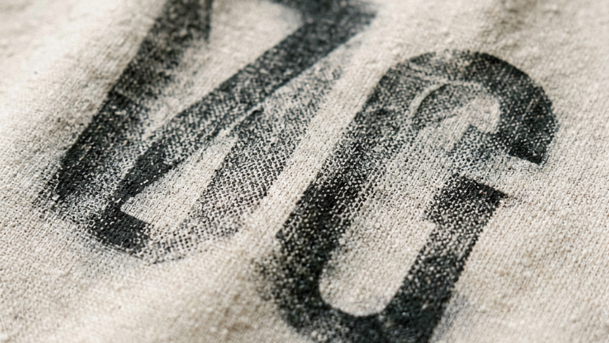 Screen Print vs DTG Print Tee: Which Lasts Longer and Looks Better?
