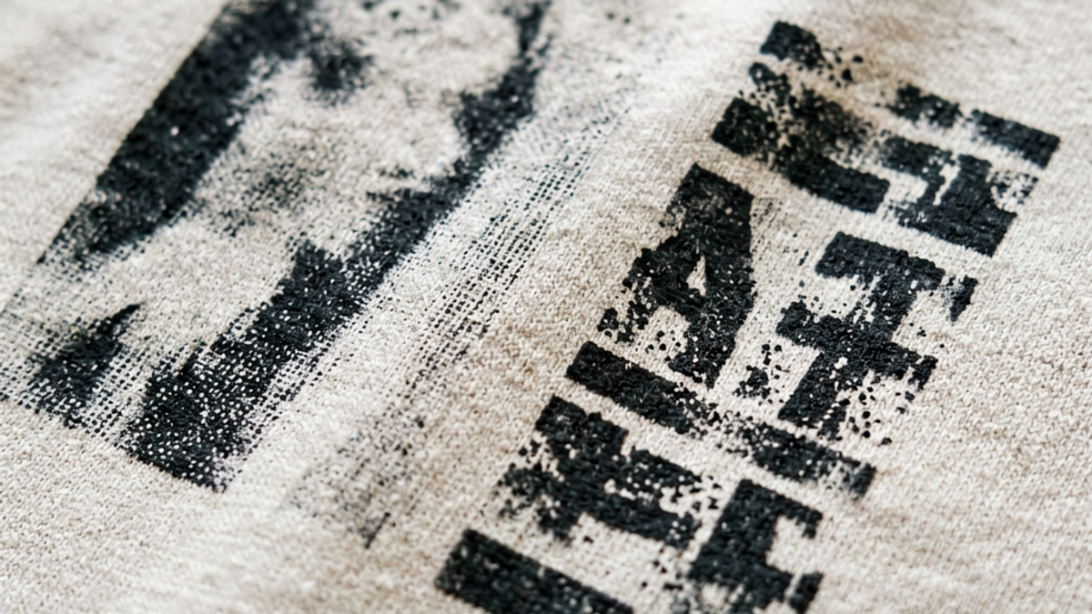 Screen Print vs DTG Print Tee: Which Lasts Longer and Looks Better?