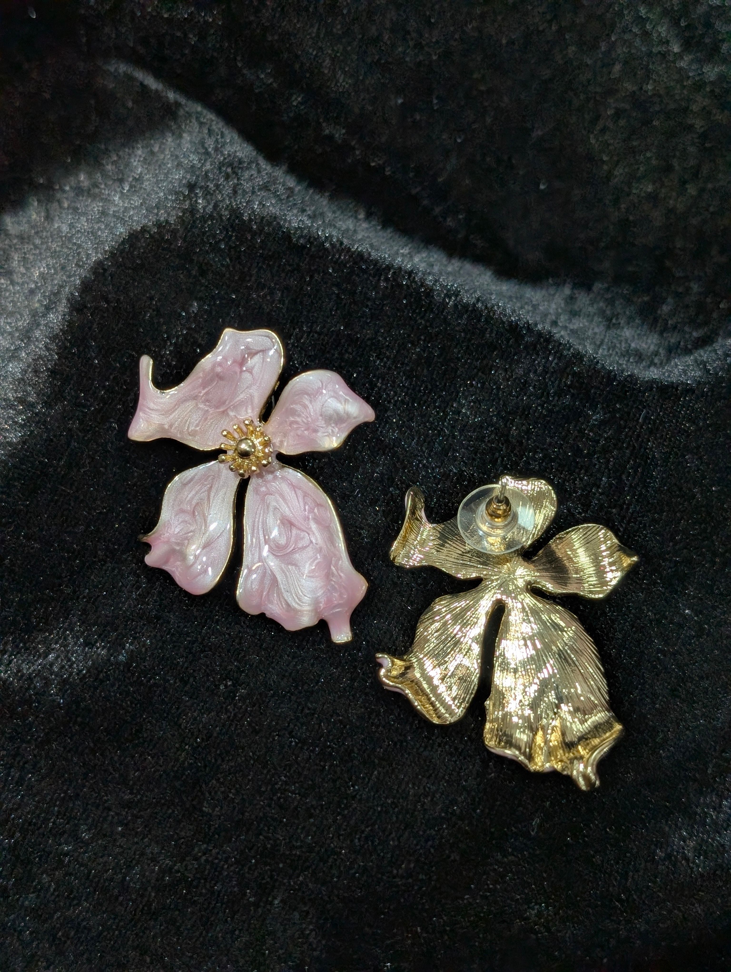 Blush Pearlescent Bloom Earrings