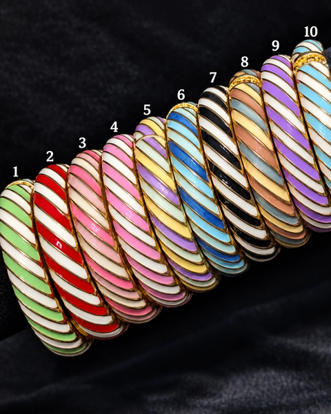 Lehariya Enamel Twist Bangle