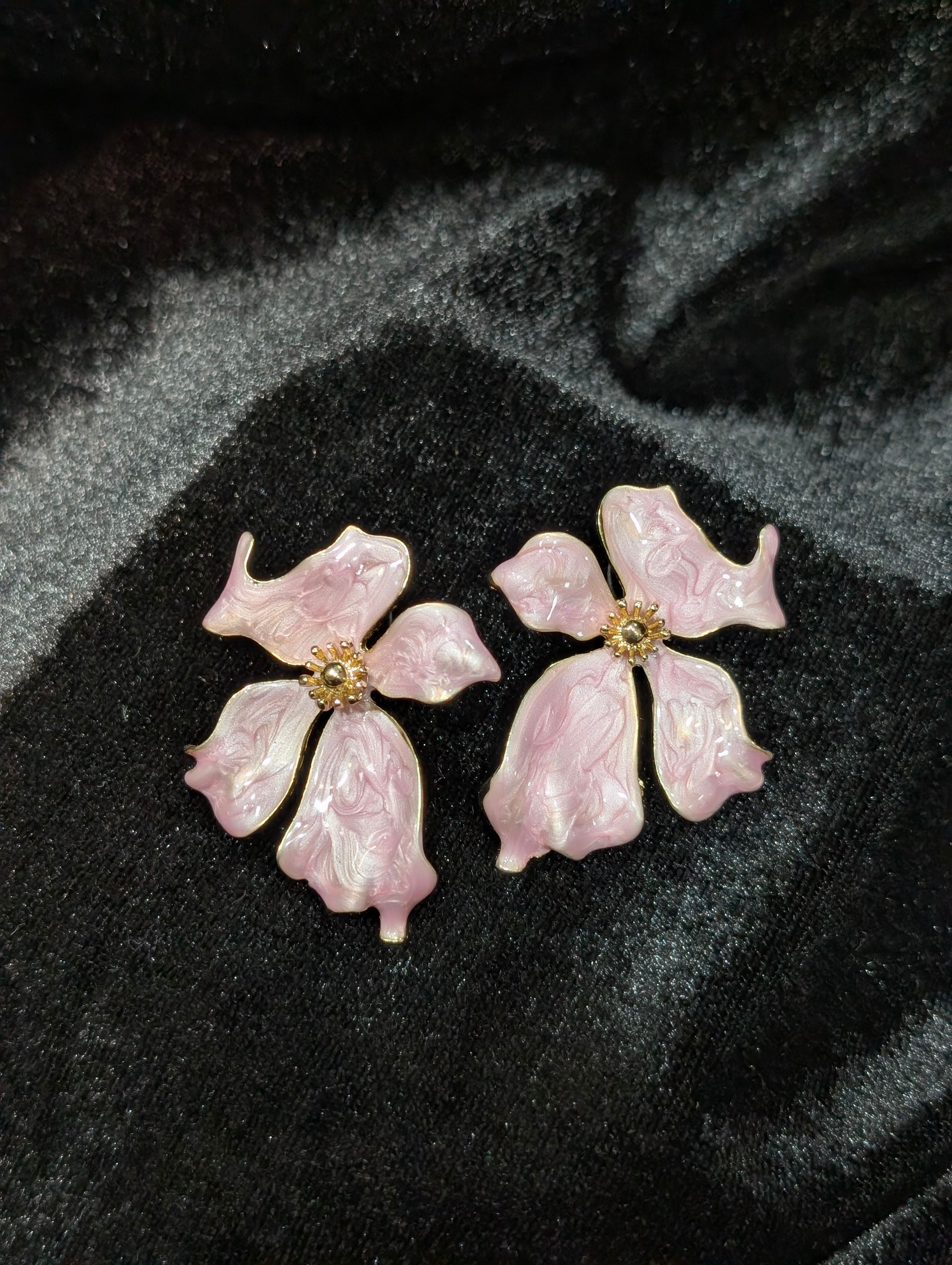 Blush Pearlescent Bloom Earrings