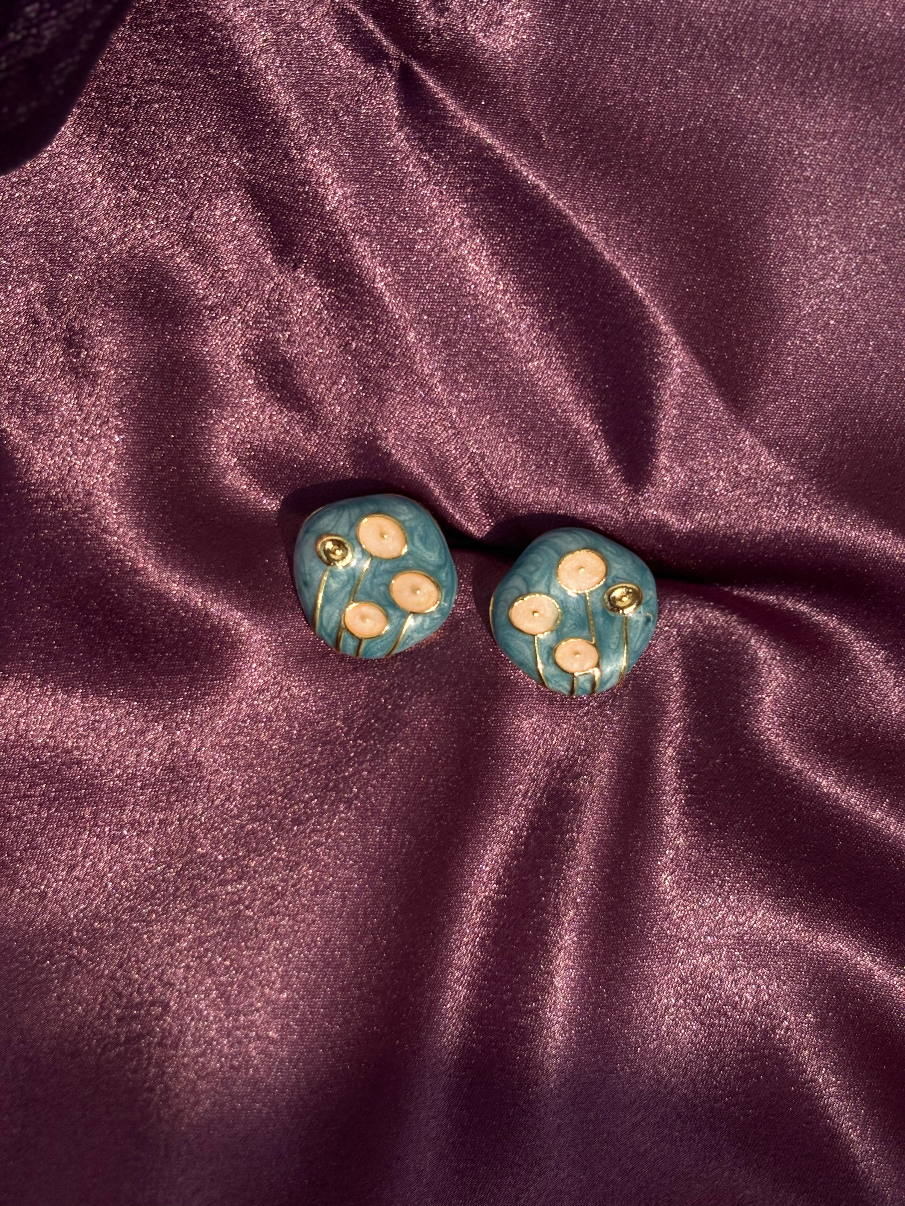 Vintage Floral Earring