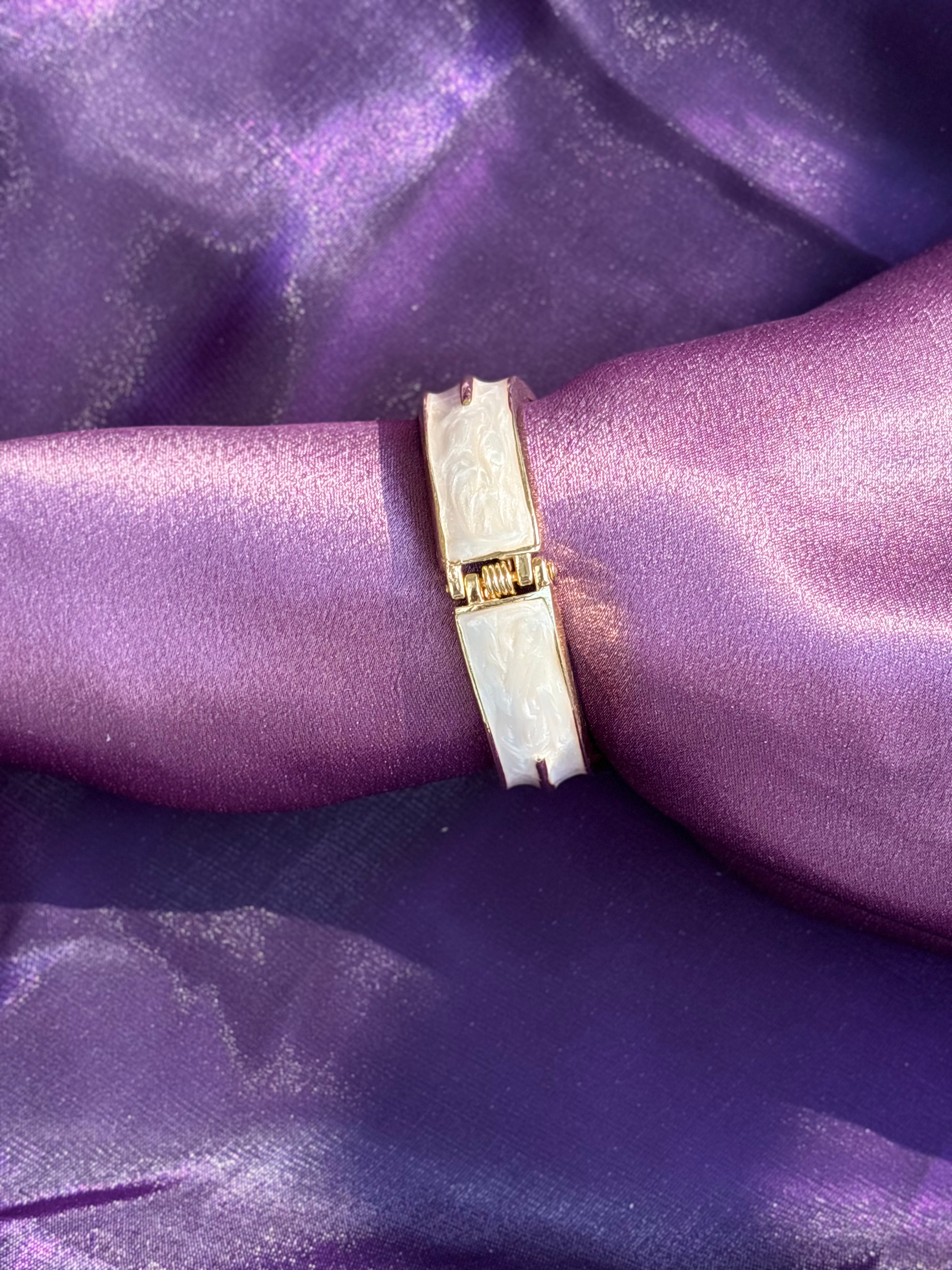 Enamel Leaf Bracelet 