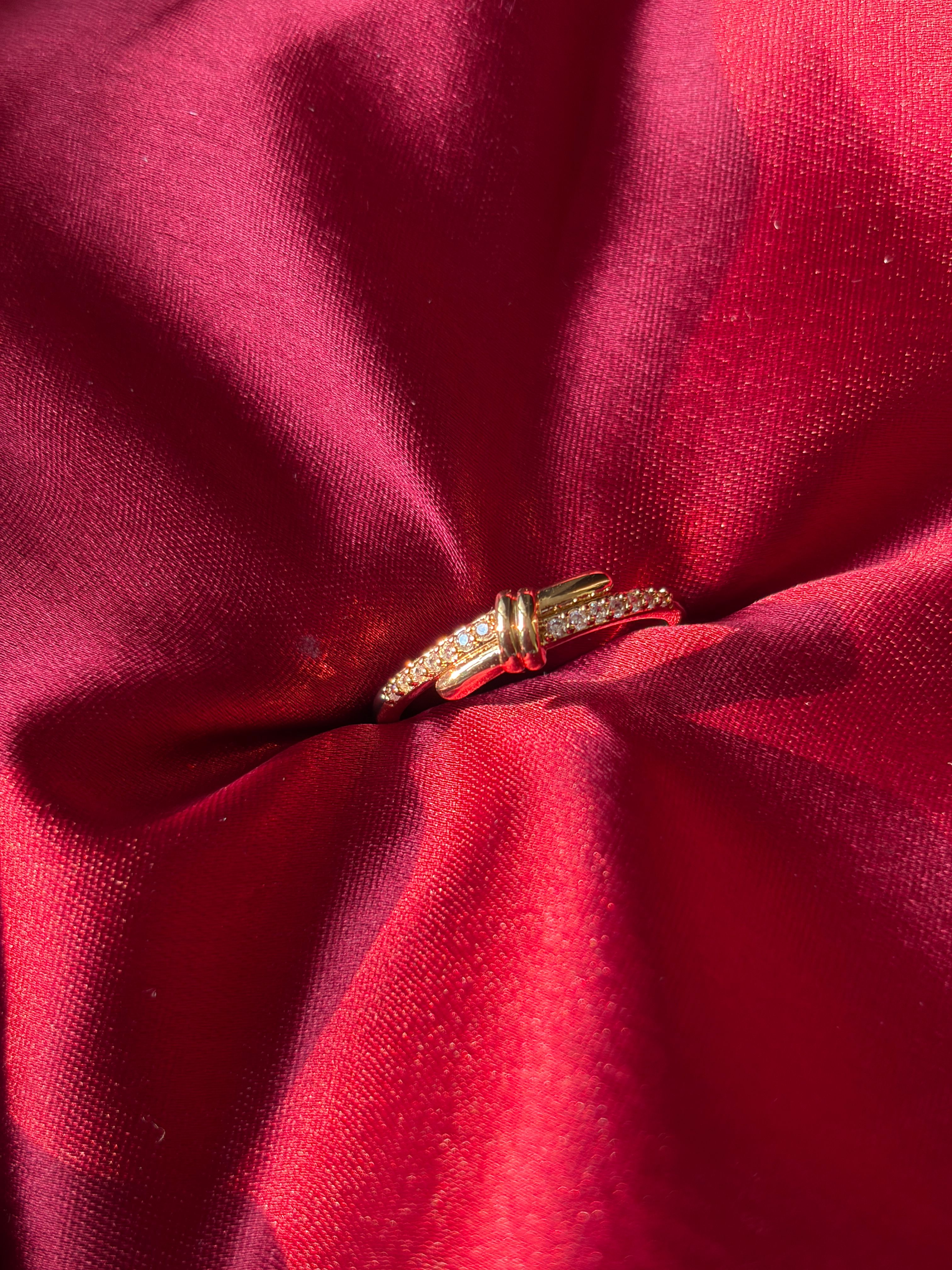 Knot Ring