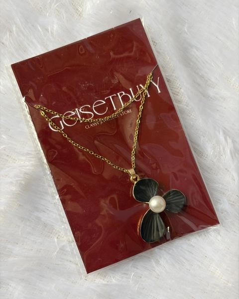 Black Pearl flower pendant