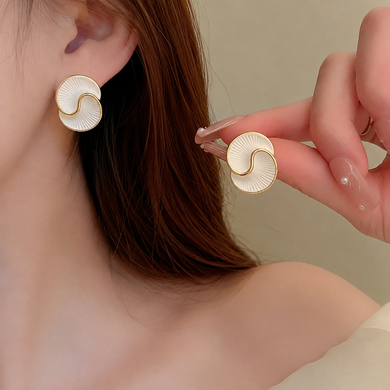 Korean Shell Stud White Earrings — rn-image_picker_lib_temp_293ddb55-ab7b-44e4-a6d6-52ccc414d13c
