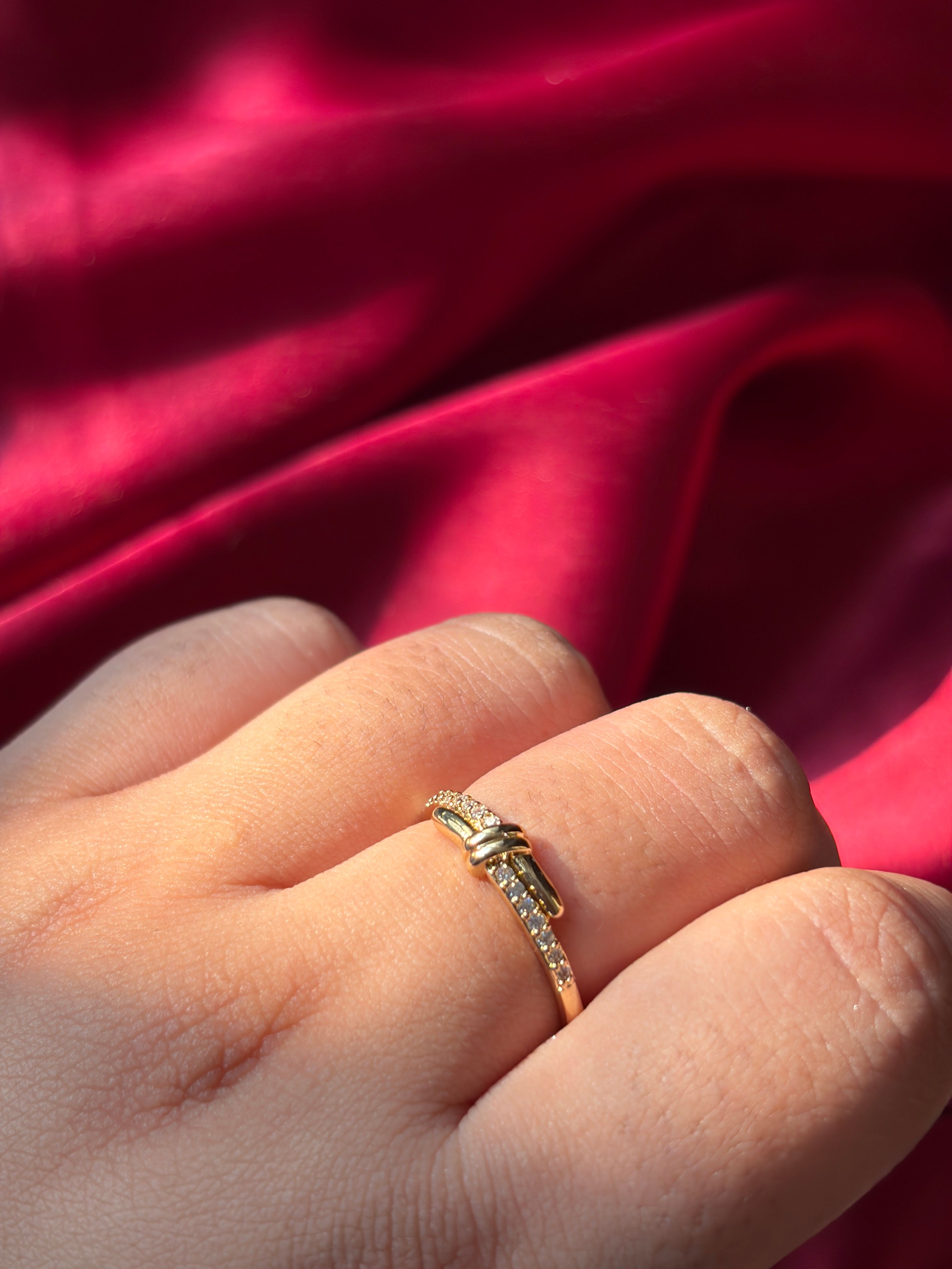 Knot Ring