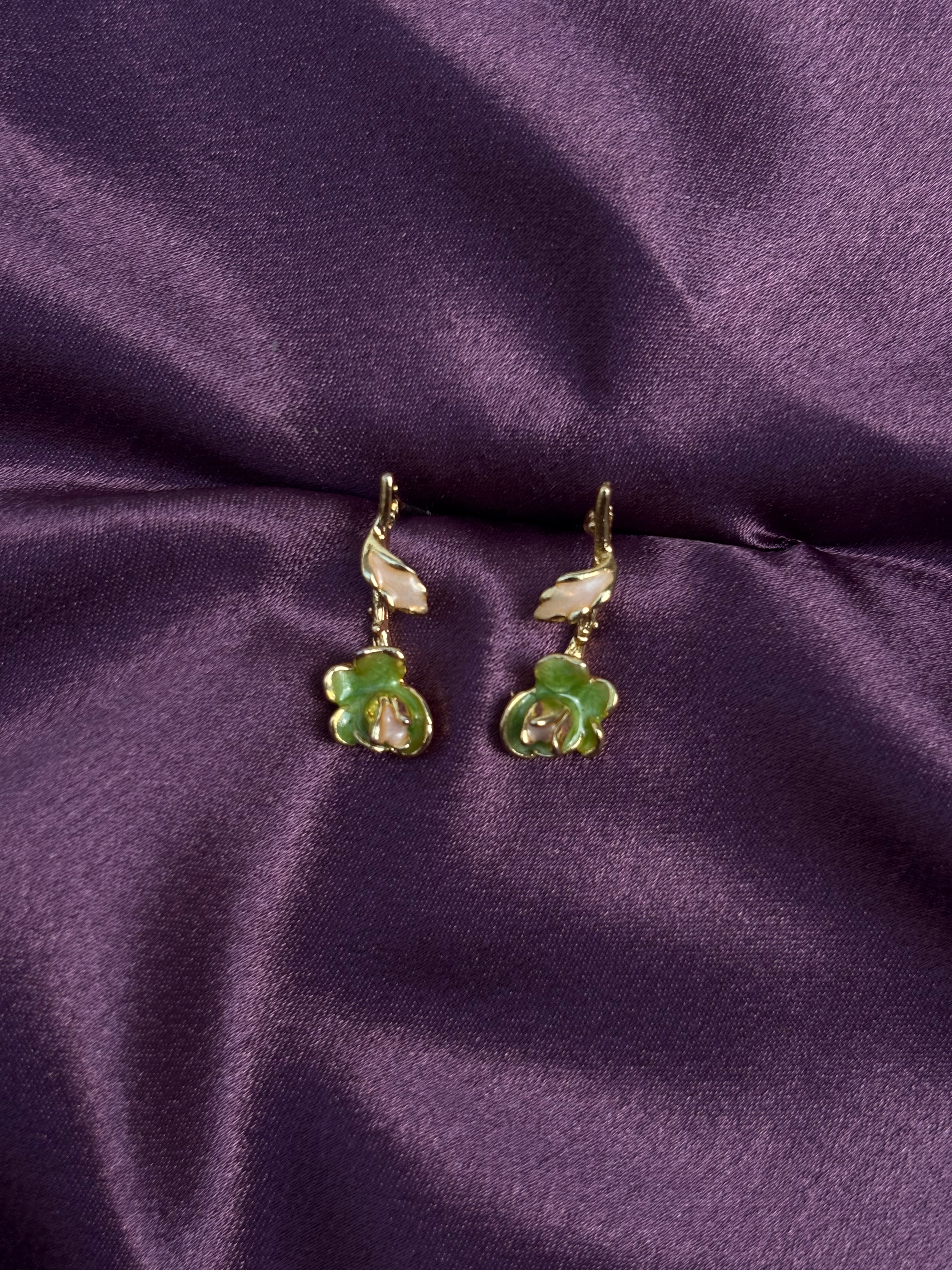 Upside Down Rose Earring