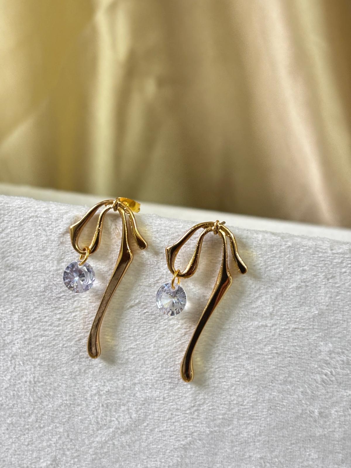 Pookiebow earrings