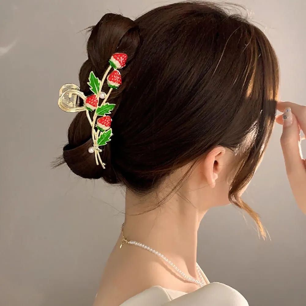 Korean Metal Strawberry Floral Hair Clutcher — photo_2026-04-07_17-12-05