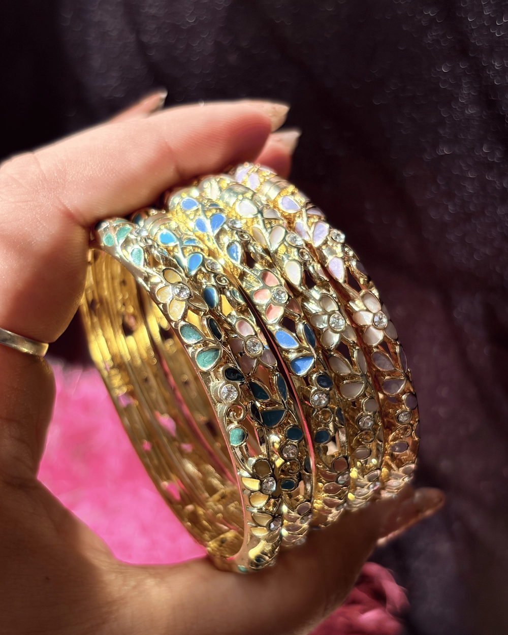 Desi Daisy Enamel Bangle