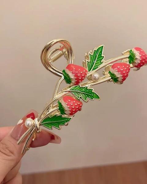 Korean Metal Strawberry Floral Hair Clutcher — photo_2026-04-07_17-12-09