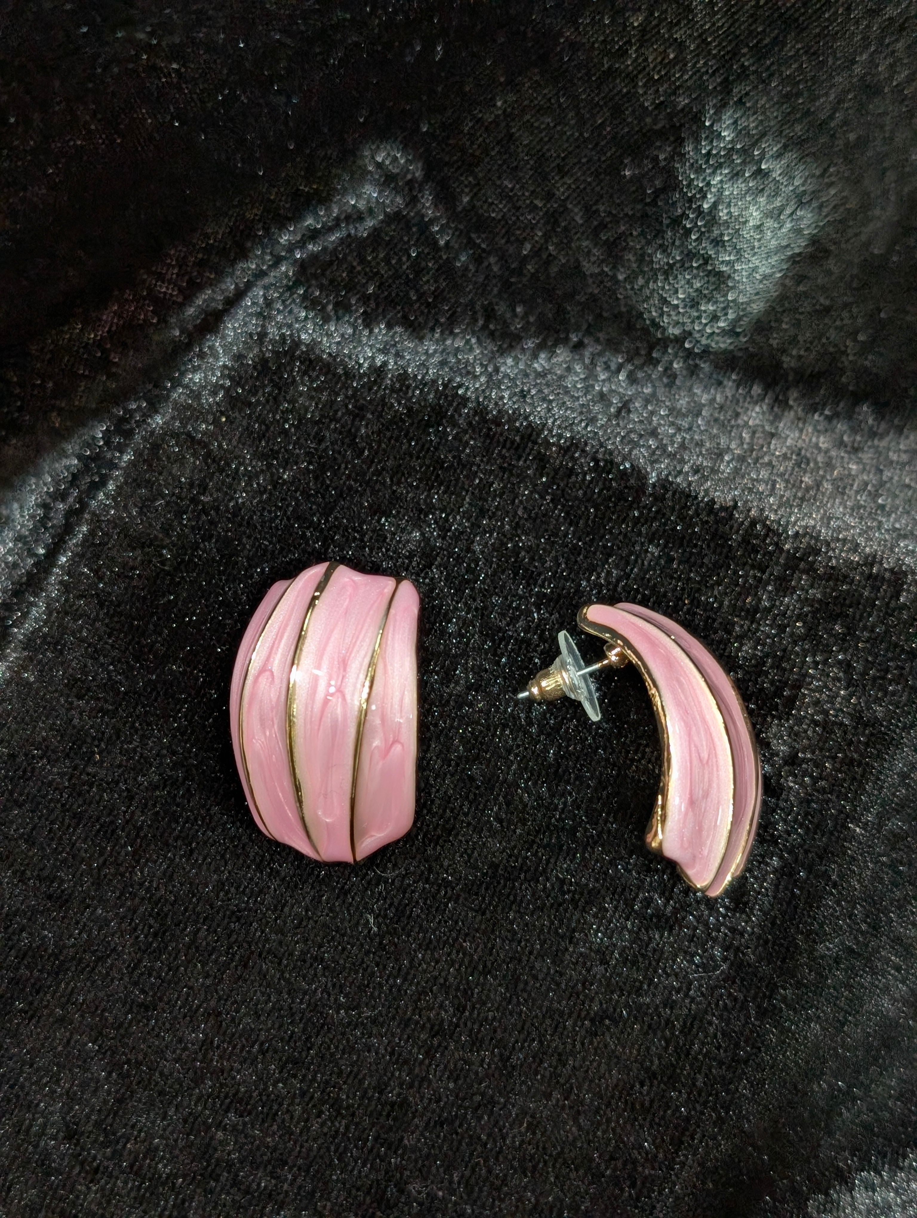 Blush Pearlescent Ribbed Dome Earrings