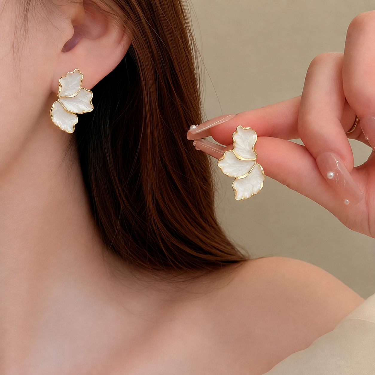 White Flower Design Earrings — rn-image_picker_lib_temp_53827b2d-e090-410f-b314-e230c829ff9a