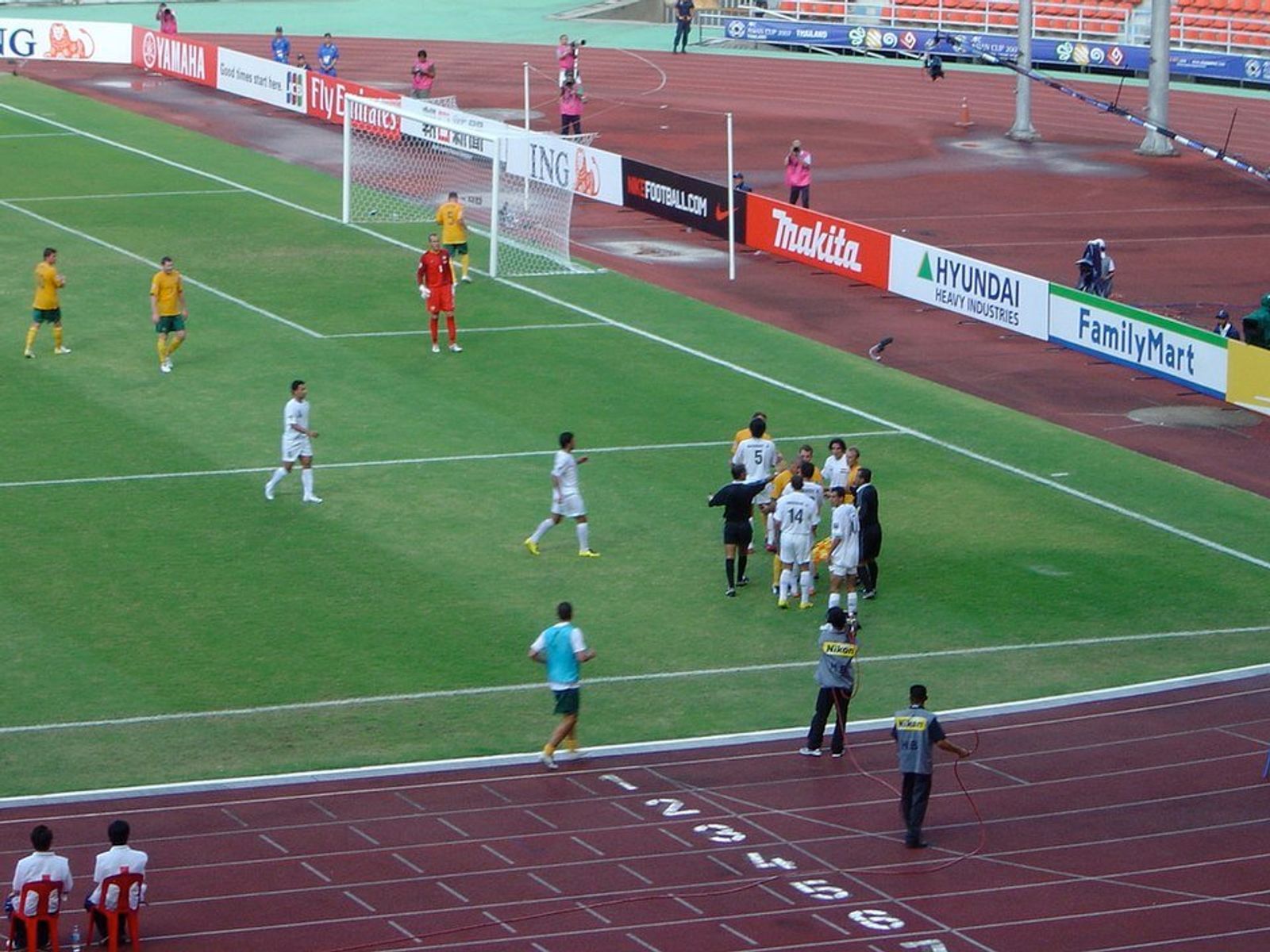 Iraq vs Australia in 2007. Photo by Daniel Bryant, CC BY 2.0 via Wikimedia Commons