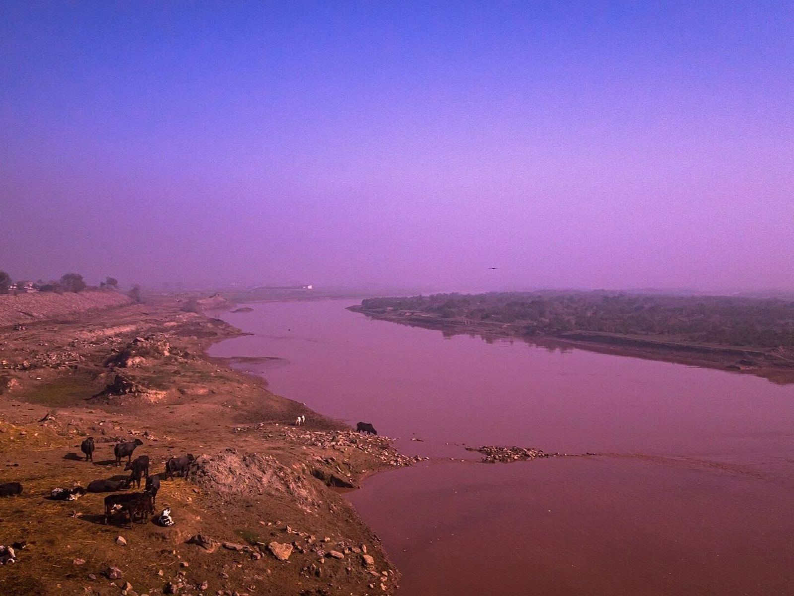 The Ravi River at dawn, Lahore. Once celebrated for its fertile floodplains, the river now sits at the centre of debates over water scarcity, pollution, and urban development.