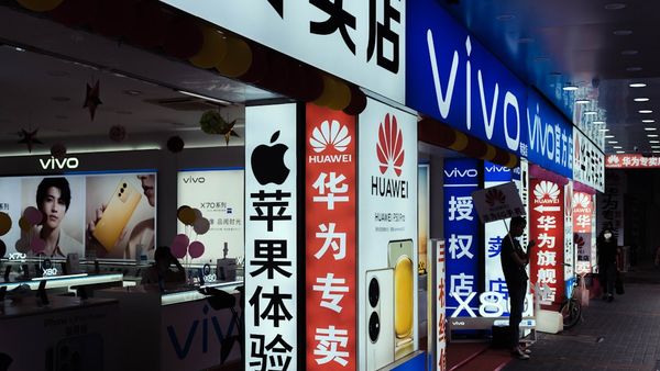 Internet in China: VPN, SIM Cards and eSIM for Travellers