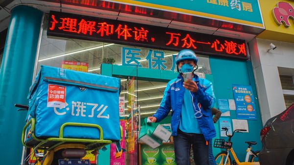 How to Use Alipay and WeChat Pay as a Tourist in China