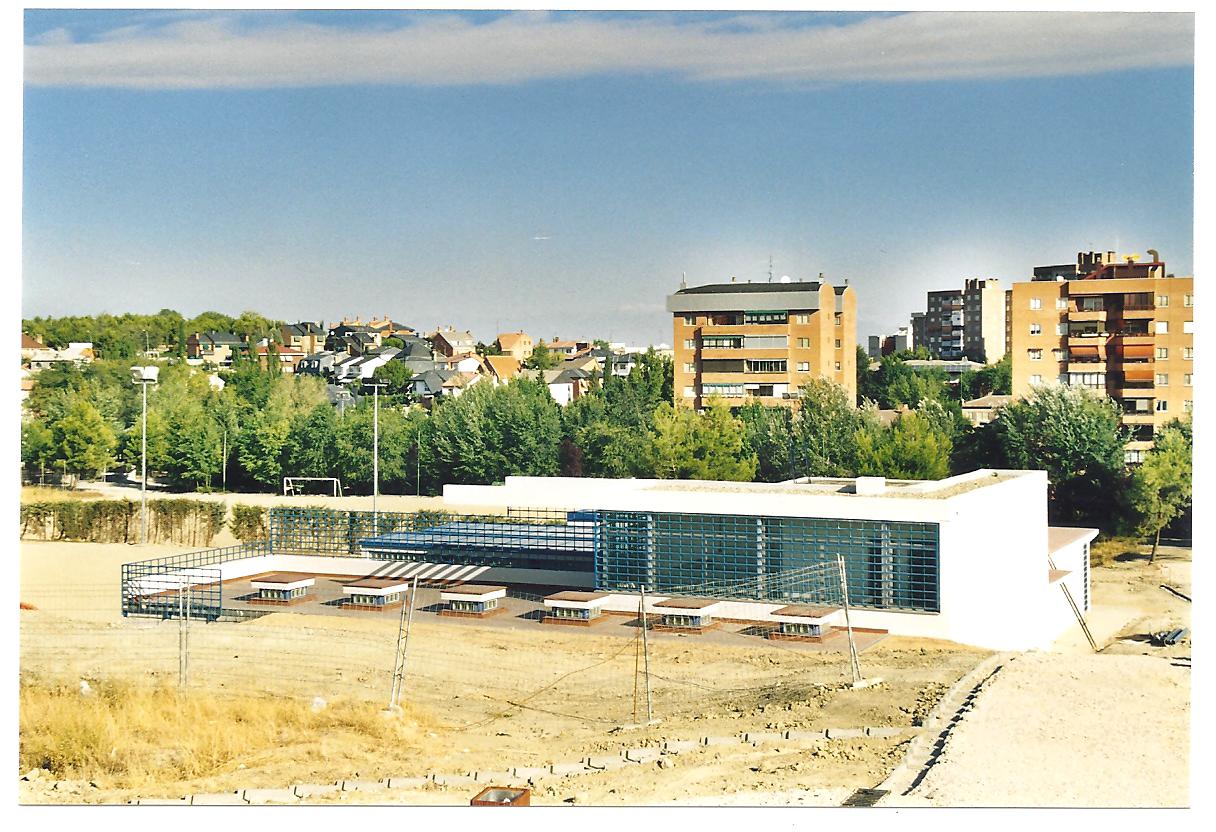 Edificio de vestuarios - Imagen 3