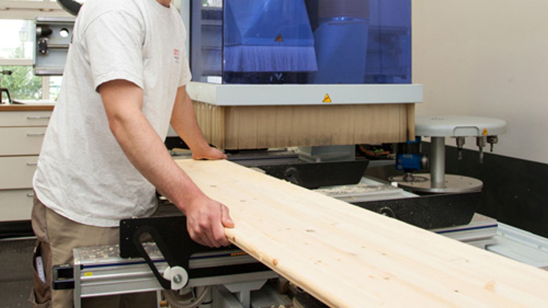 CNC-Holzbearbeitungszentrum im Einsatz