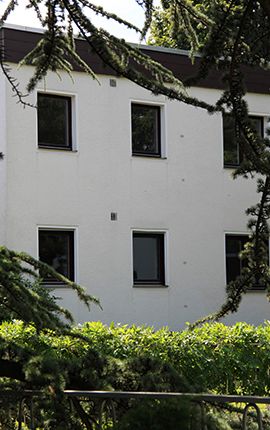 Fensterfront mit neuer Wärmeschutzverglasung