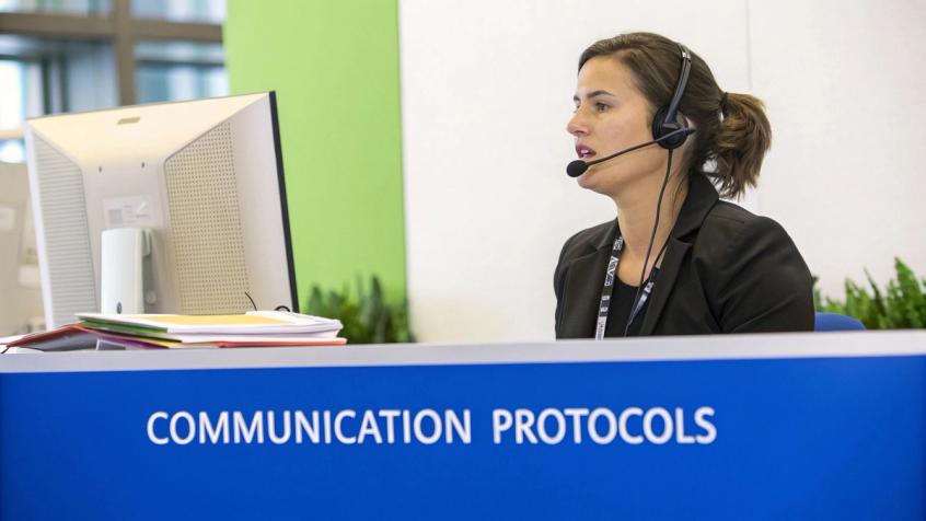 Agents preparing for customer conversations