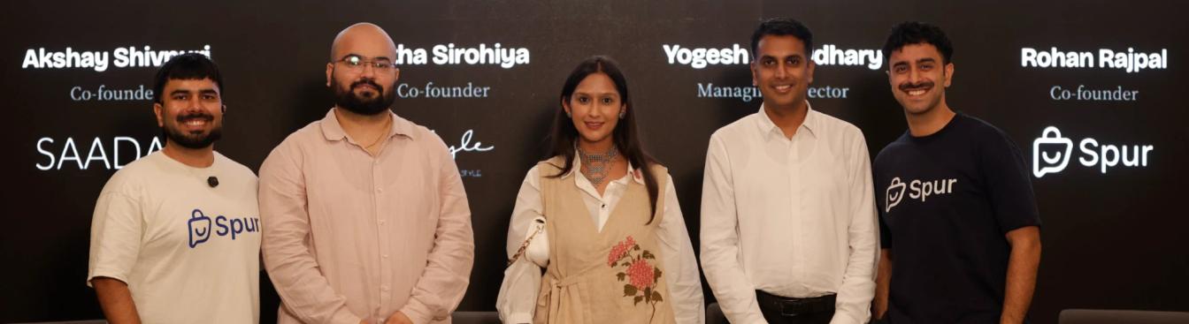 Royal dan Rohan dari Spur di panggung dengan para founder Saadaa, Shyle, dan Jaipur Rugs, di Operator Circle Spur bersama Meta di Jaipur.