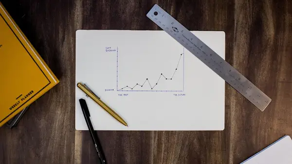 Scaling Success: Mastering KPI Transitions from Startup to $200M+ in Revenue