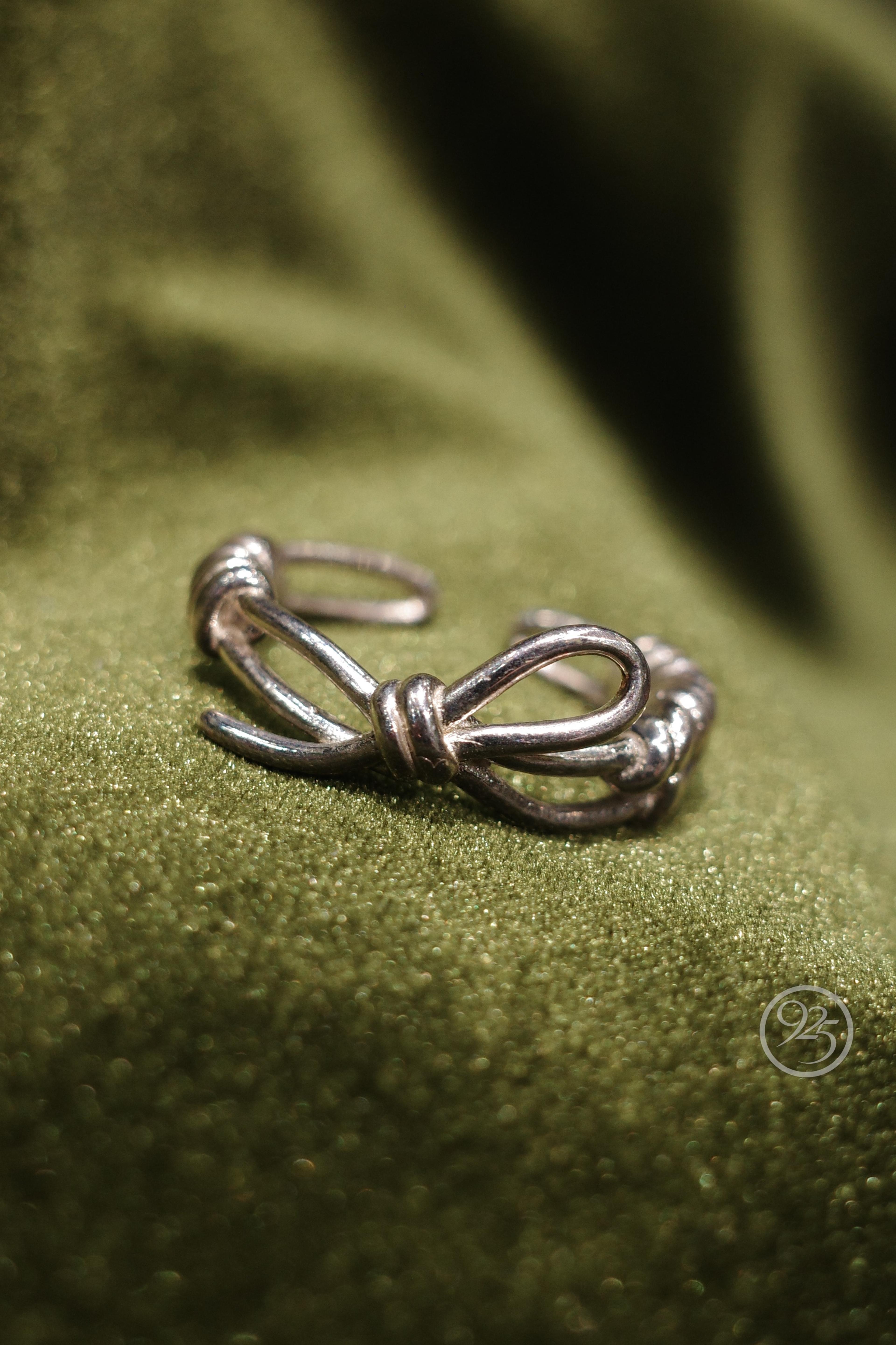 Bow Ring