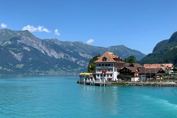 Switzerland’s Lakes & Castles: Montreux, Bern & the Jungfrau Region