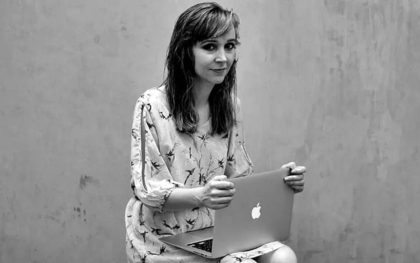 Las historiadora del arte Blanca de la Torre ofrece una conferencia sobre los “futuros habitables”