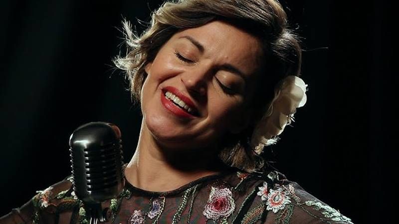 Marta Bolaños ofrece un concierto acústico gratuito en Arrecife