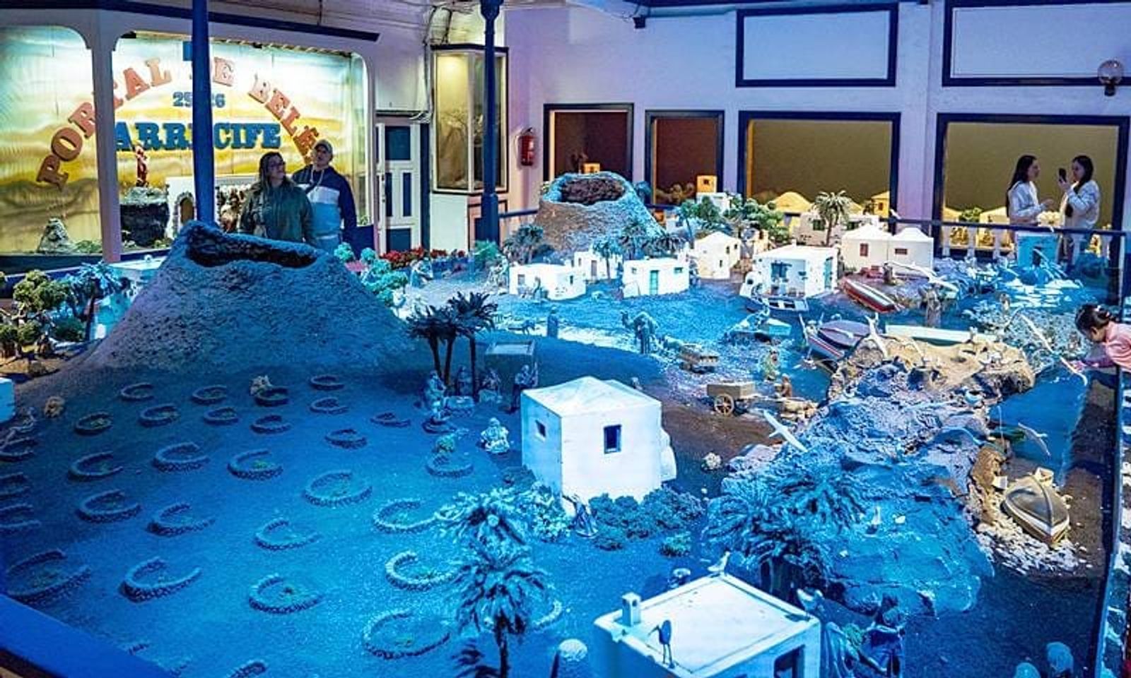 Ya se puede visitar el Belén de Arrecife en el histórico Mercadillo de la Calle Real