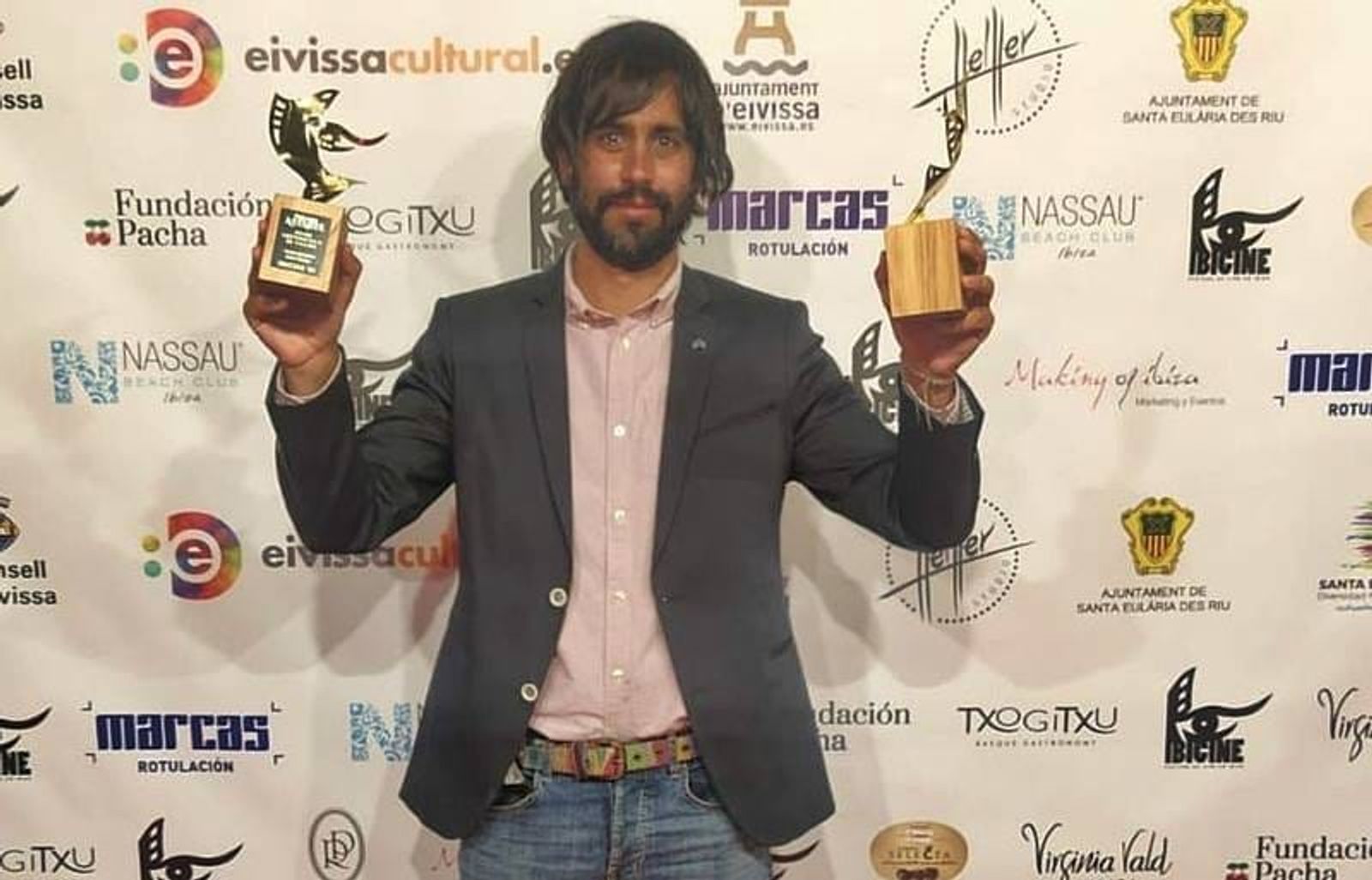 El actor lanzaroteño Roberto Cabrera gana el premio a mejor actor en el Festival de Ibiza