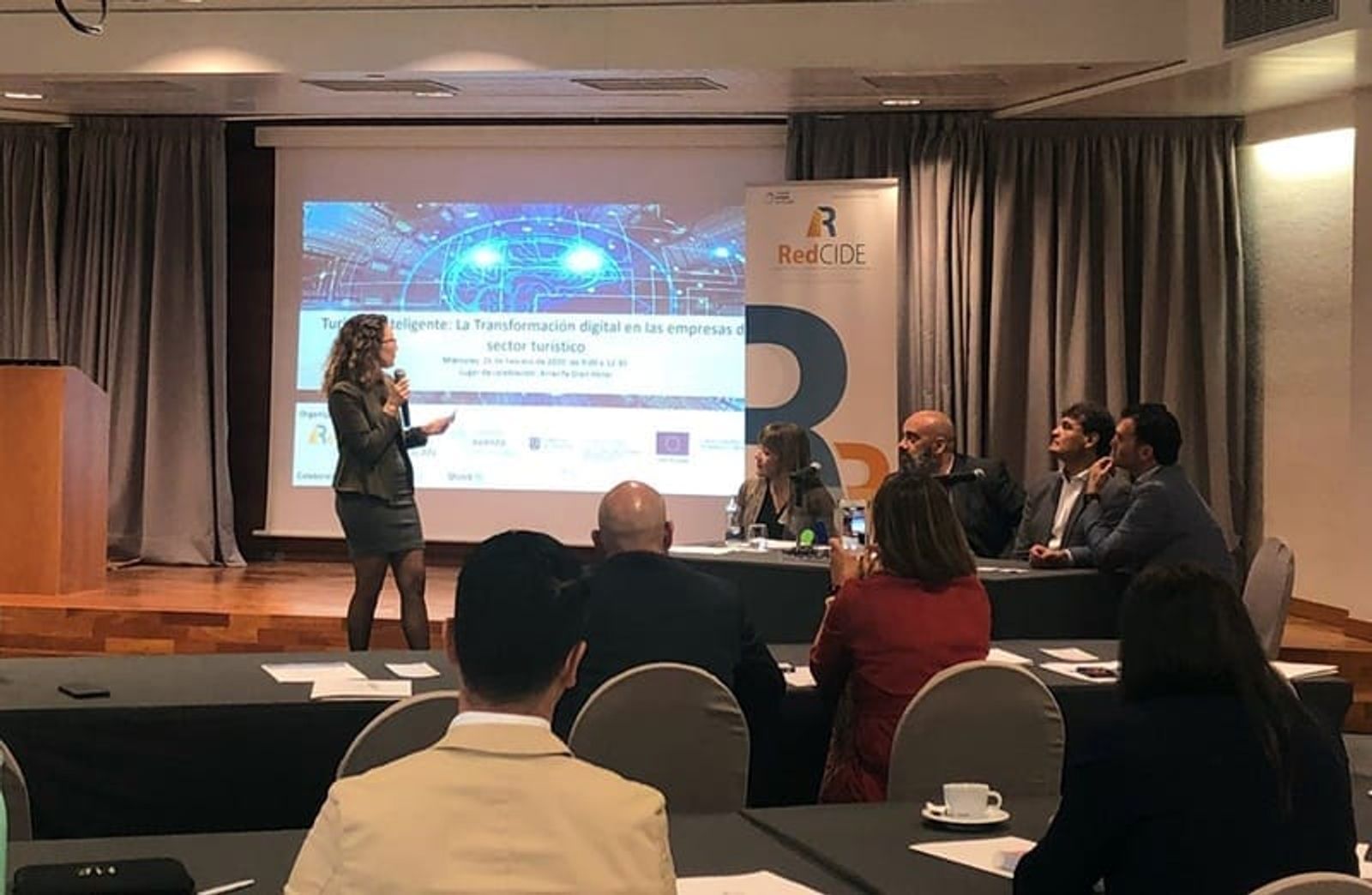 Una jornada abordó la importancia de la transformación digital en el sector del turismo
