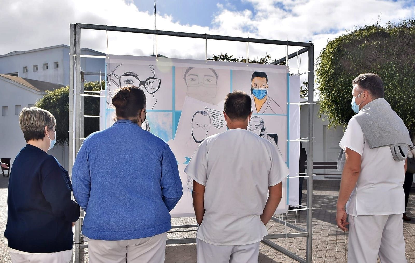 Inaugurada ‘Retrátate’, una expo al aire libre que enseña los rostros de la pandemia
