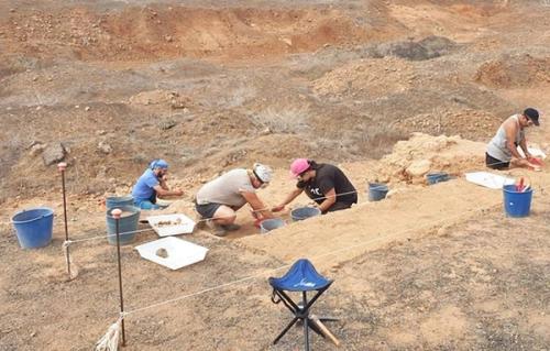 Teguise investiga su pasado patrimonial a través de dos excavaciones