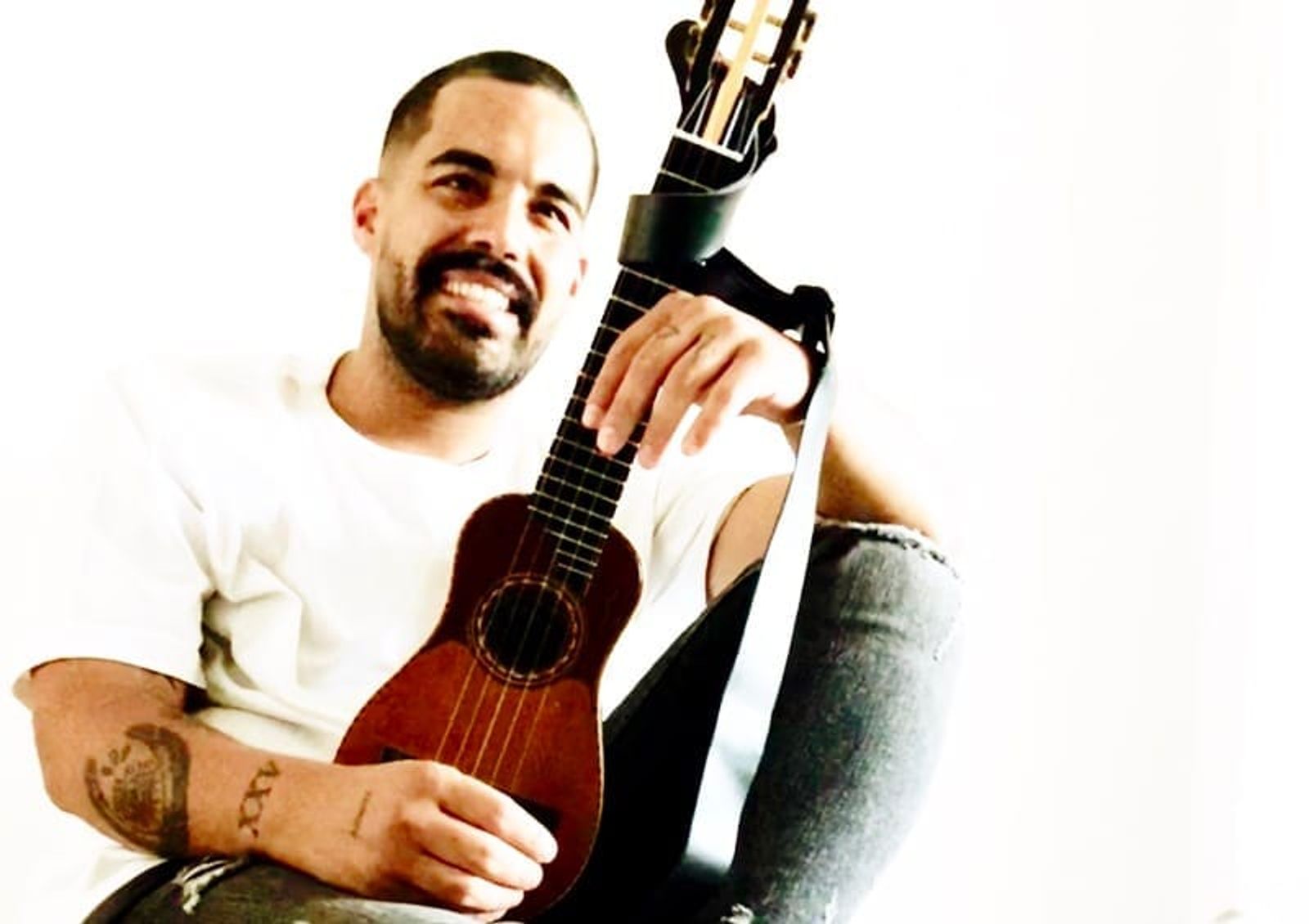 El timplista Gabriel García presenta su trabajo ‘Ashesi’